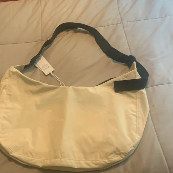 Baggu Large Nylon Crescent Bag in Ivory - Picture 4 of 5